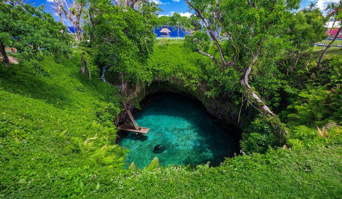 Sua Ocean Trench