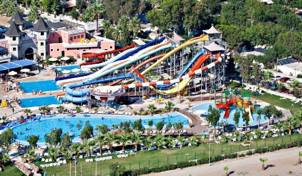 Space Tunnel, Yali Castle Aqua Park, Turkey